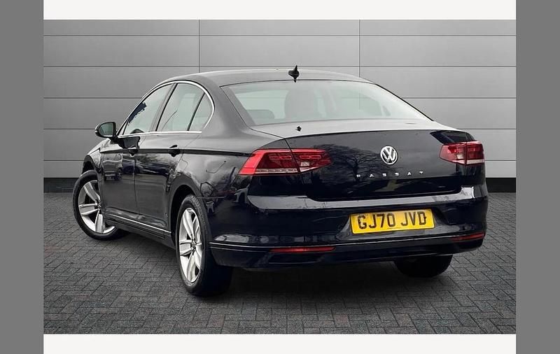 Used VW Passat SE 150 HP (110 kW) 2020 Black Sedan