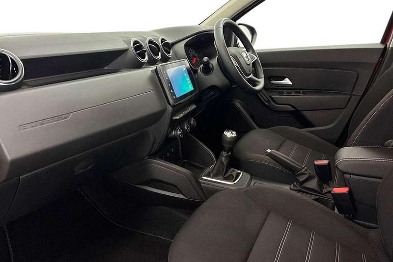 Used Dacia Duster Comfort 99 HP (72 kW) 2022 Red SUV