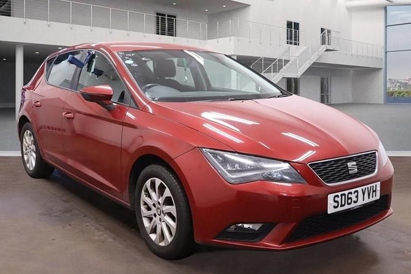 Used Seat Leon SE 105 HP (77 kW) 2013 Red Hatchback
