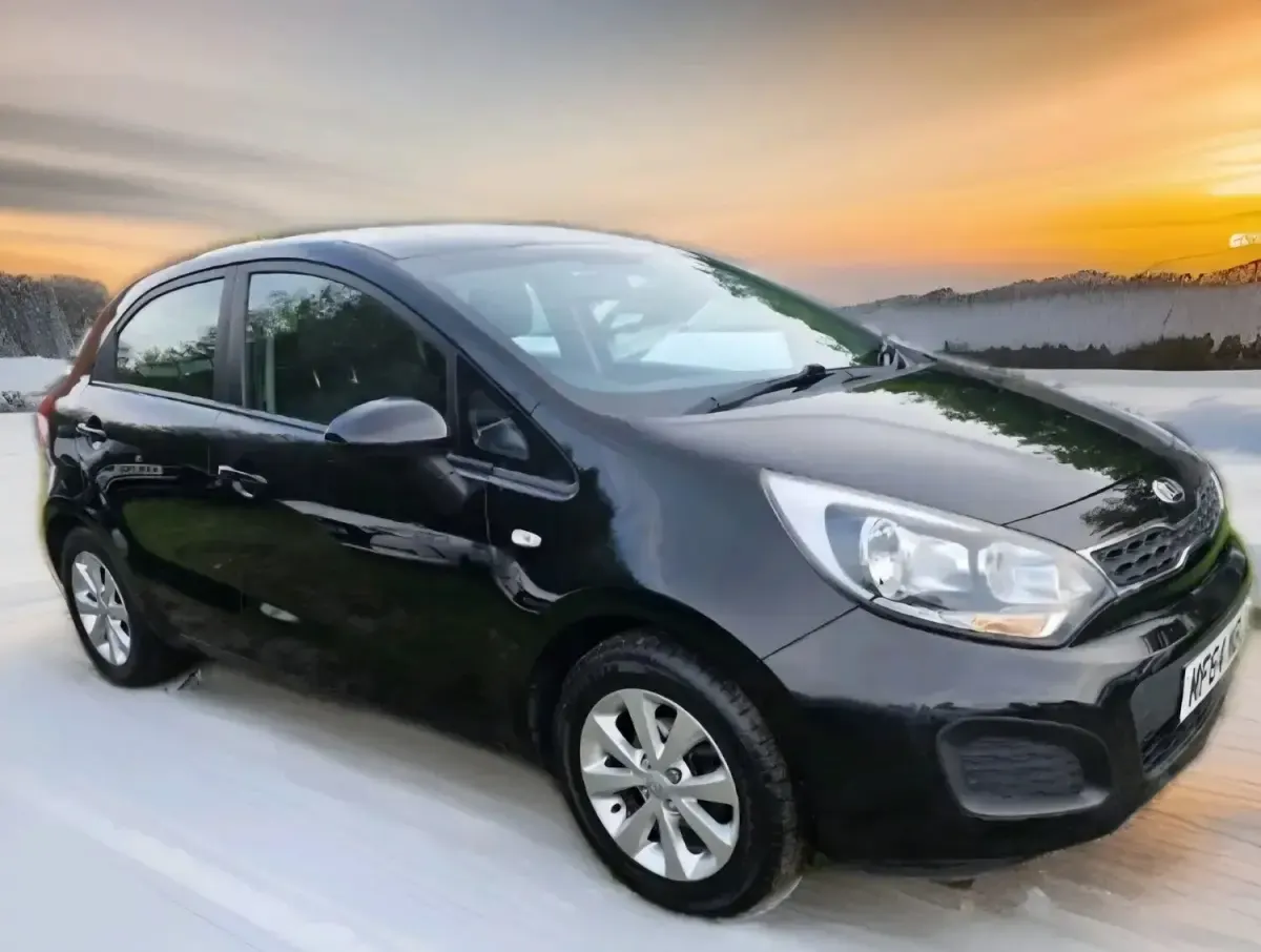 Used Kia Rio 85 HP (62 kW) 2014 Black Hatchback