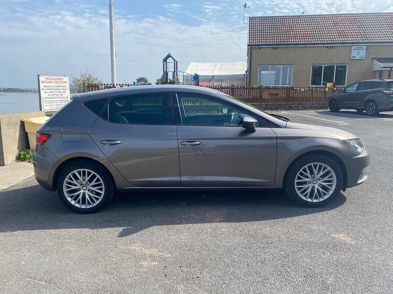 Used Seat Leon SE Dynamic 2017 Grey Hatchback