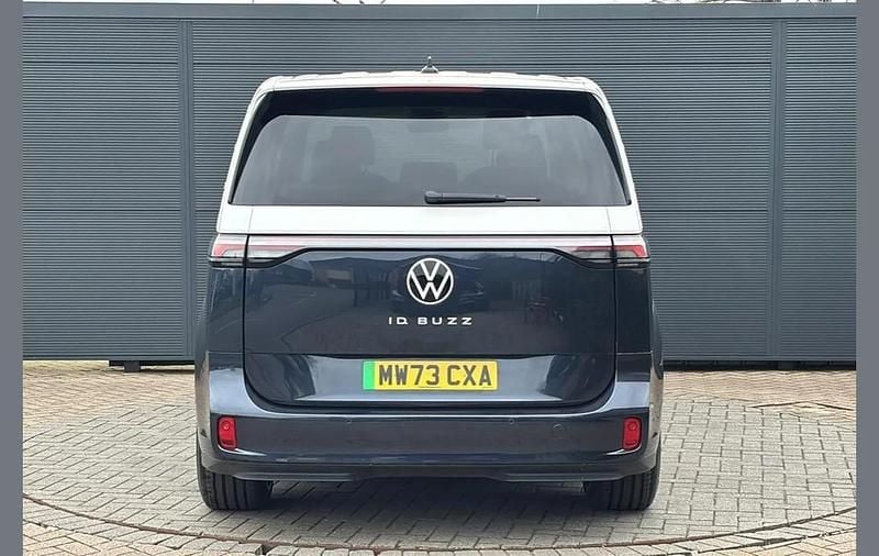 Usado VW ID. Buzz Pro 150 kW (204 HP) 2023 Branco Monovolume