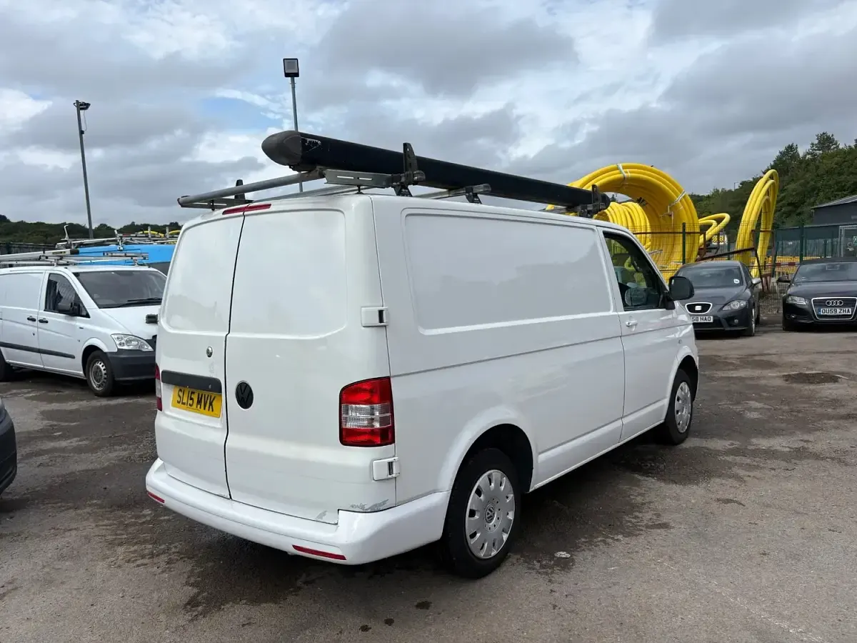 Used VW T5 Trendline 140 HP (102 kW) 2015 White Van