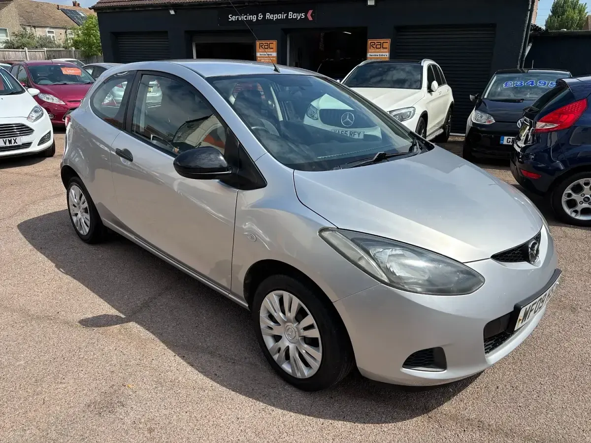 Used Mazda 2 2009 Silver Hatchback