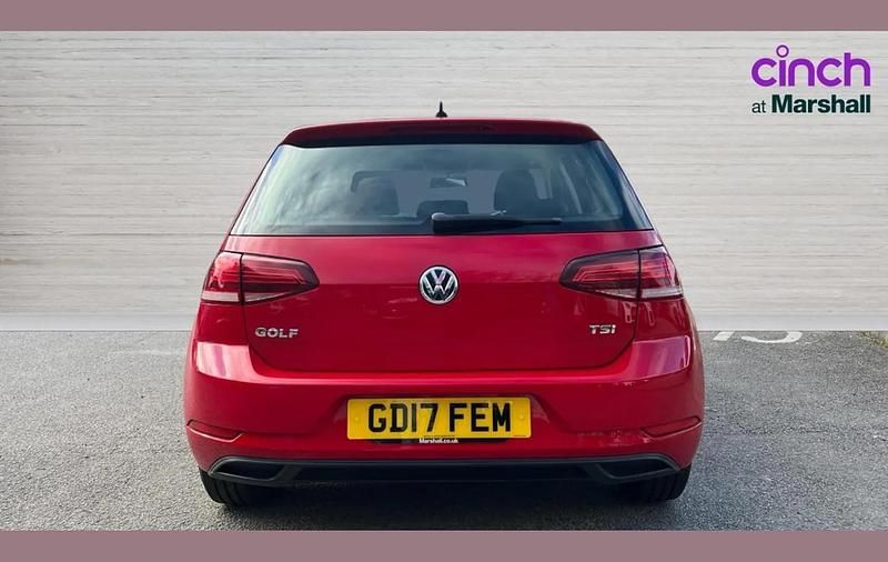 Used VW Golf VII S 85 HP (62 kW) 2017 Red Hatchback