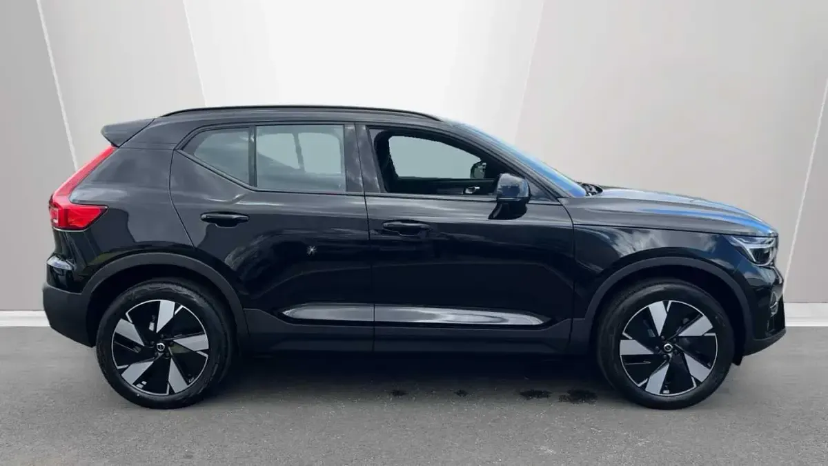 New Volvo EX40 Plus 182 kW (248 HP) 2027 SUV