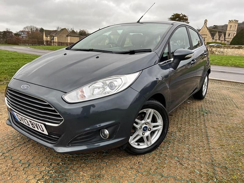 Used Ford Fiesta Zetec 2013 Grey Hatchback