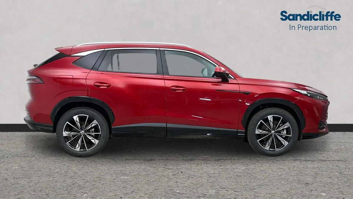 New MG HS SE 224 HP (164 kW) 2025 Tri coat  dynamic red SUV