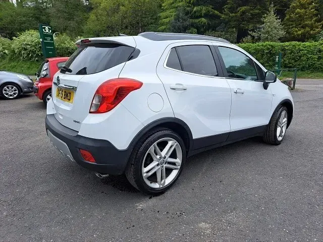 Used Vauxhall Mokka Edition 140 HP (102 kW) 2015 White SUV