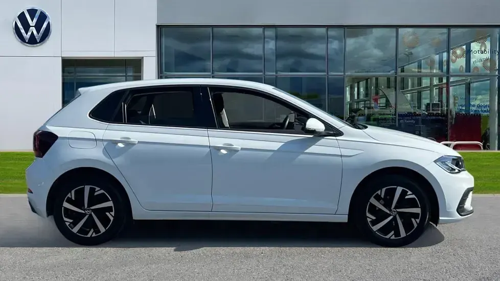Used VW Polo Match 95 HP (69 kW) 2025 Pure white Hatchback