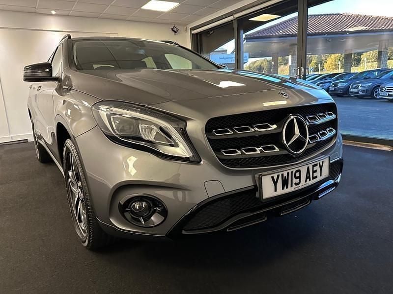 Used Mercedes GLA180 Urban 122 HP (89 kW) 2019 Grey SUV