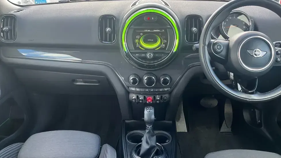 Used Mini Cooper Countryman 134 HP (98 kW) 2017 Silver SUV