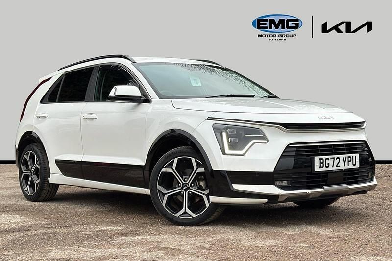 Used Kia Niro 139 HP (102 kW) 2022 White pearl SUV