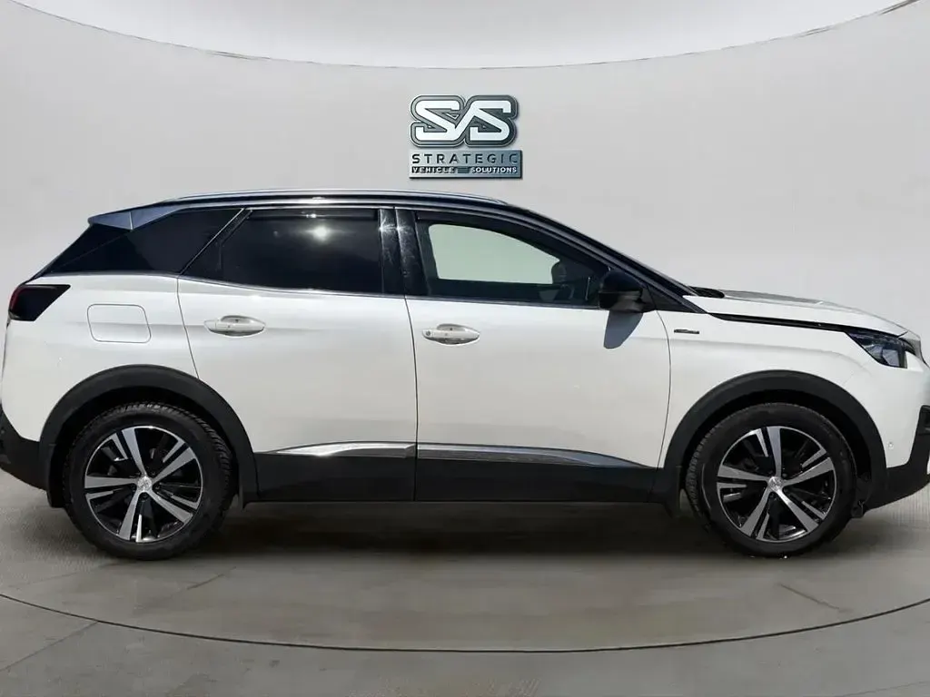 Used Peugeot 3008 GT-line 130 HP (95 kW) 2019 White SUV