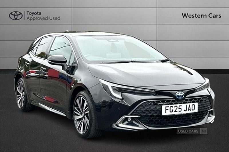 Black Used 2025 Toyota Corolla Design Hatchback | £24,990 (Expensive) - Image 1/1