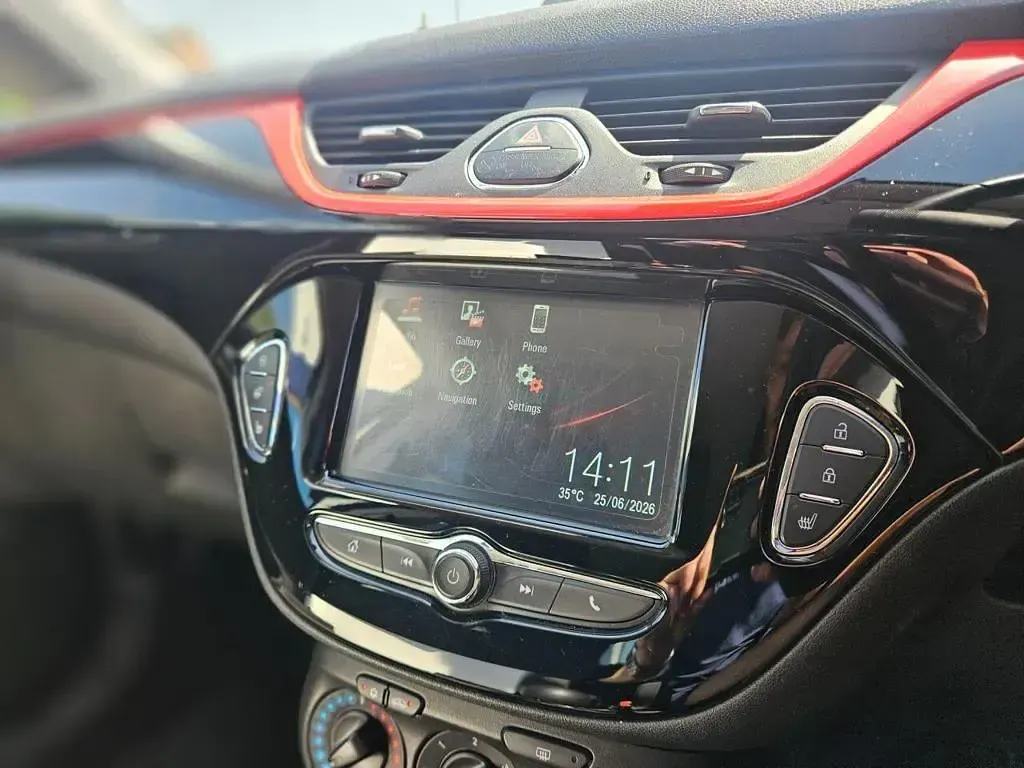 Used Vauxhall Corsa 75 HP (55 kW) 2019 White Hatchback