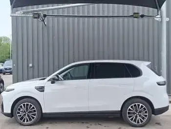 New Leapmotor B10 160 kW (218 HP) 2025 White SUV