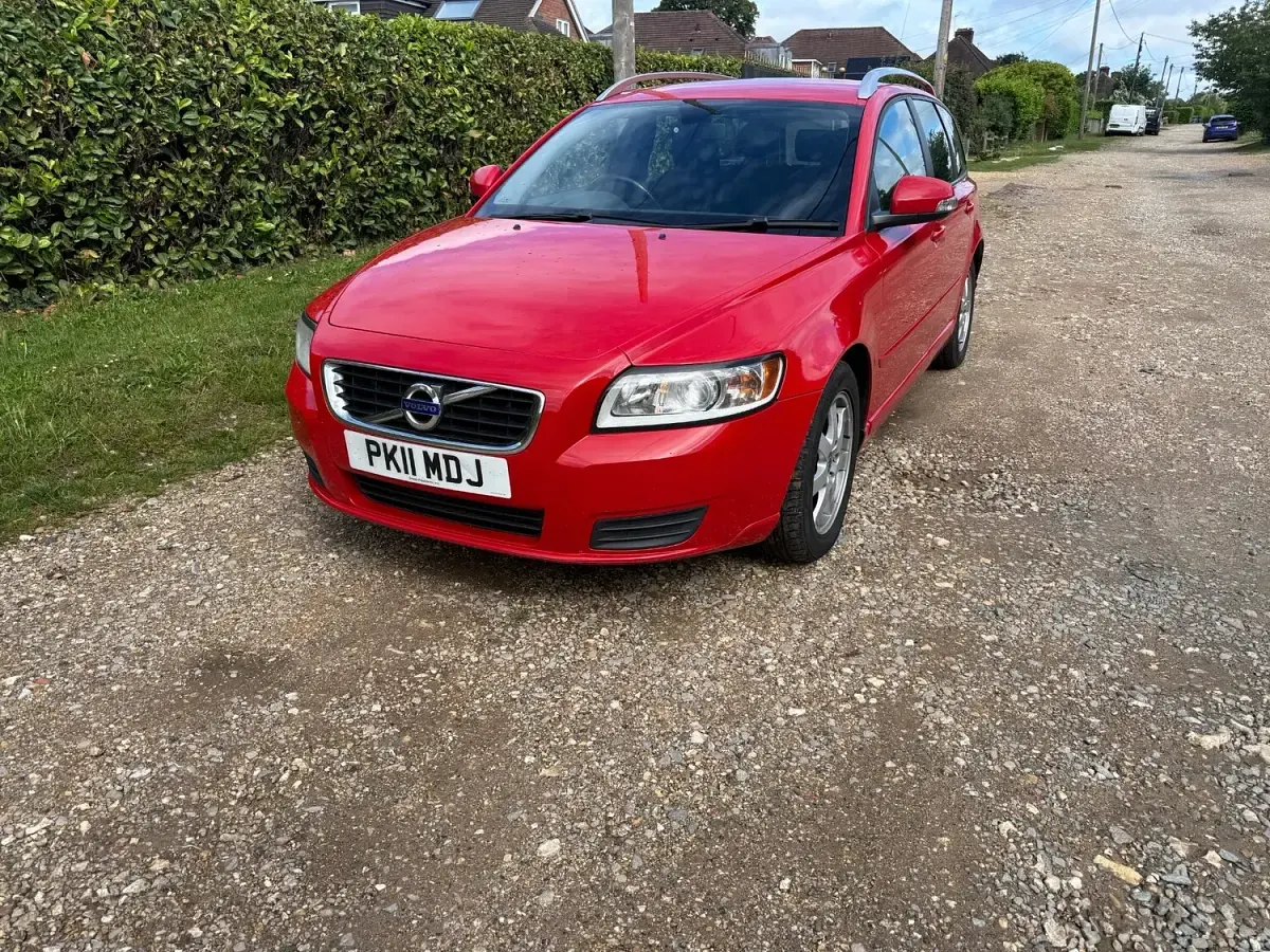 Used Volvo V50 150 HP (110 kW) 2011 Red Estate