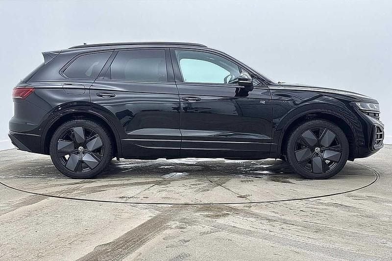 Used VW Touareg Black Edition 286 HP (210 kW) 2025 Black SUV