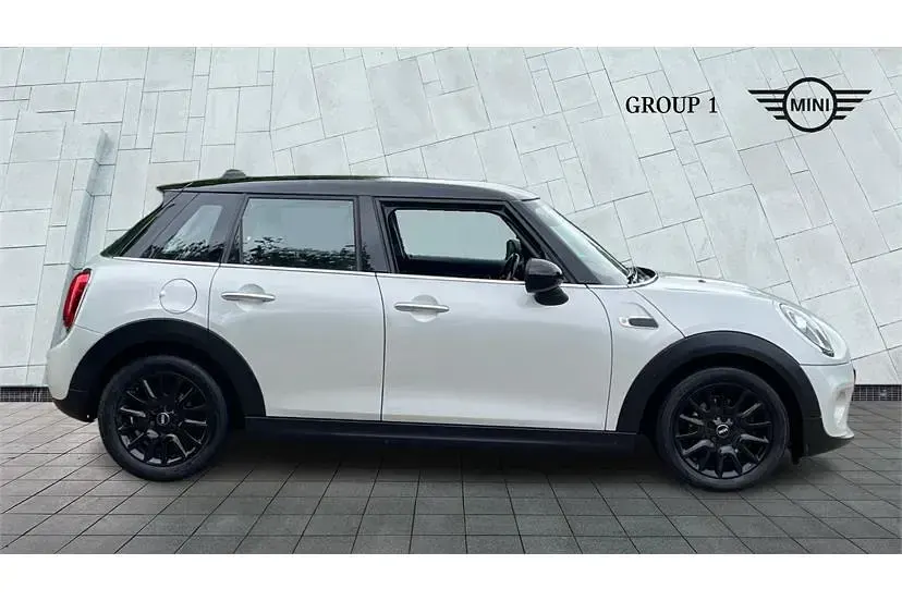 Gebraucht Mini Cooper Chili 136 PS (100 kW) 2018 Weiß Kleinwagen