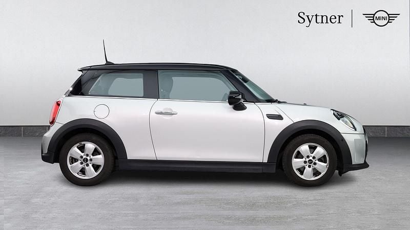 Used Mini Cooper Classic 134 HP (98 kW) 2022 Silver Hatchback