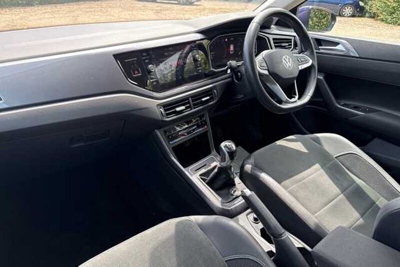 Image 2/4