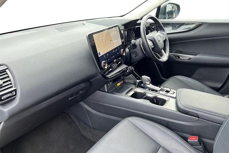 Used Lexus NX350h 242 HP (177 kW) 2023 Green SUV