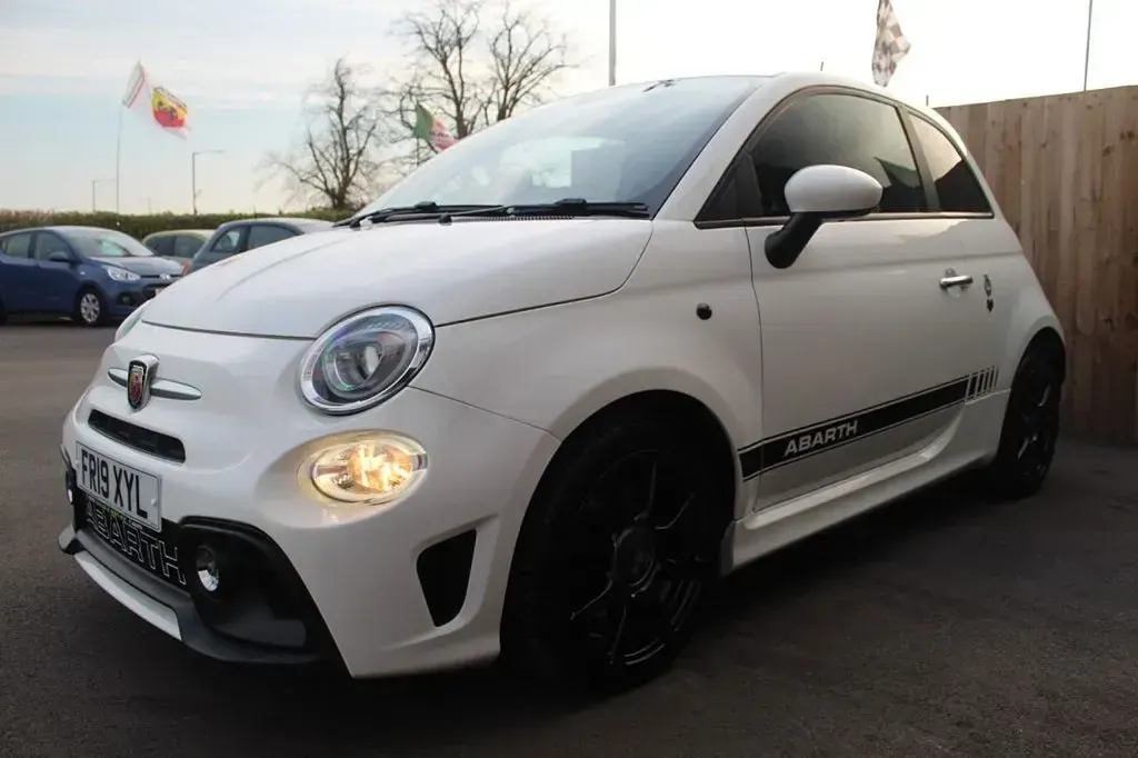 Used Abarth 595 145 HP (106 kW) 2019 White Hatchback