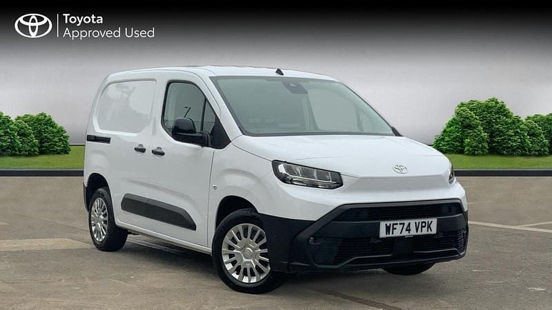 Icy white Used 2024 Toyota Proace City City MPV | £15,450 (Fair price) - Image 1/4