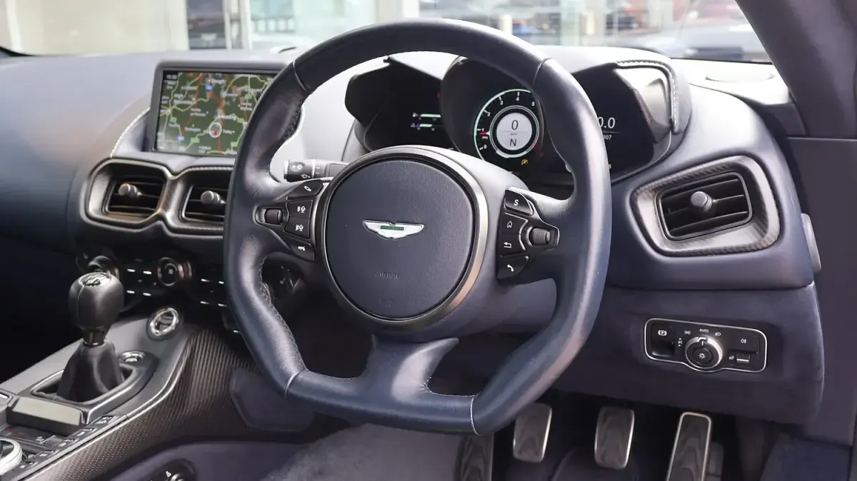 Used Aston Martin Vantage 2019 Green Coupe