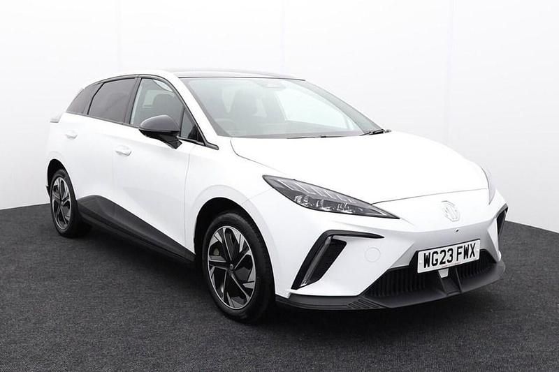Begagnad MG MG4 EV Trophy 319 kW (435 HK) 2023 Halvkombi