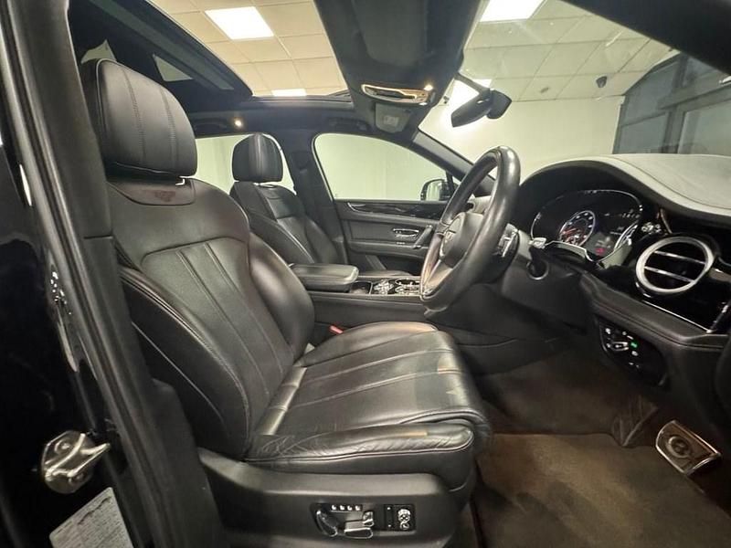 Used Bentley Bentayga 550 HP (404 kW) 2019 Black SUV