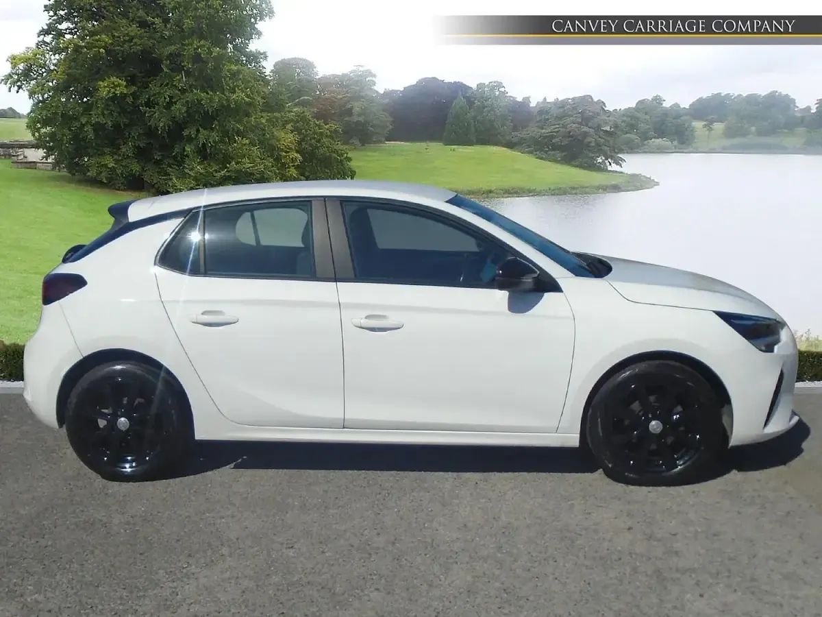 Używany Vauxhall Corsa Edition 2022 Biały Hatchback