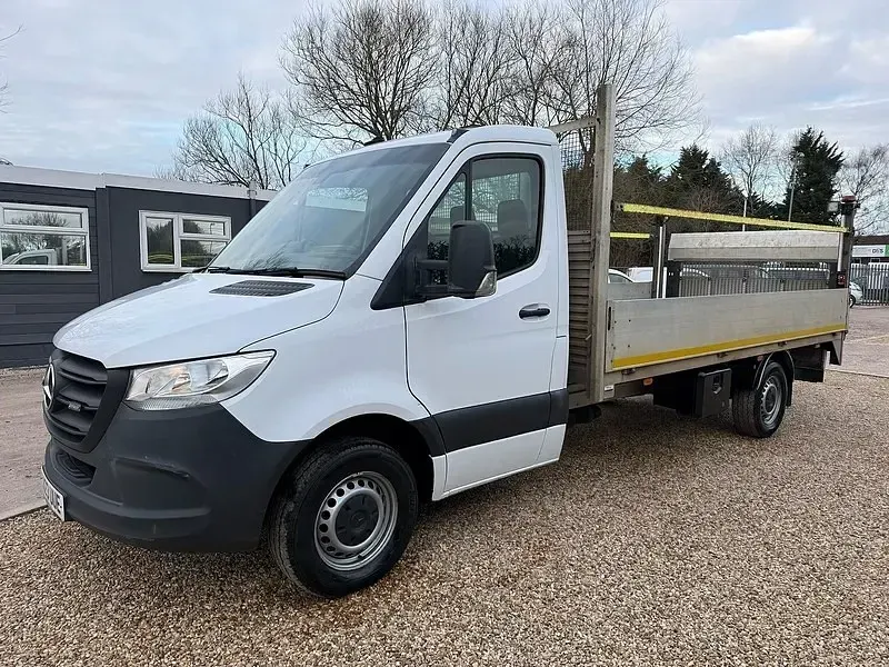 Begagnad Mercedes Sprinter Progressive 2023 Vit Van