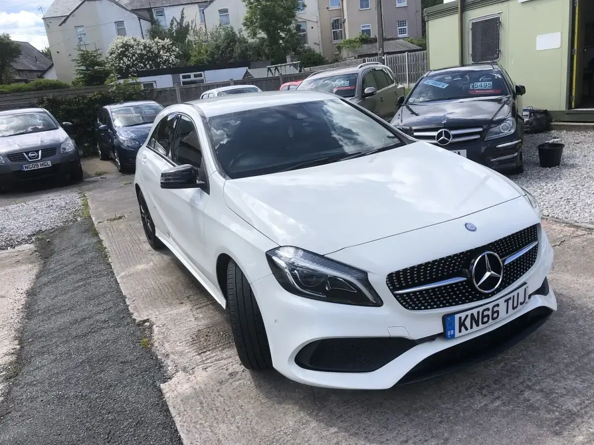 Used Mercedes A200 AMG line 136 HP (100 kW) 2016 White Hatchback
