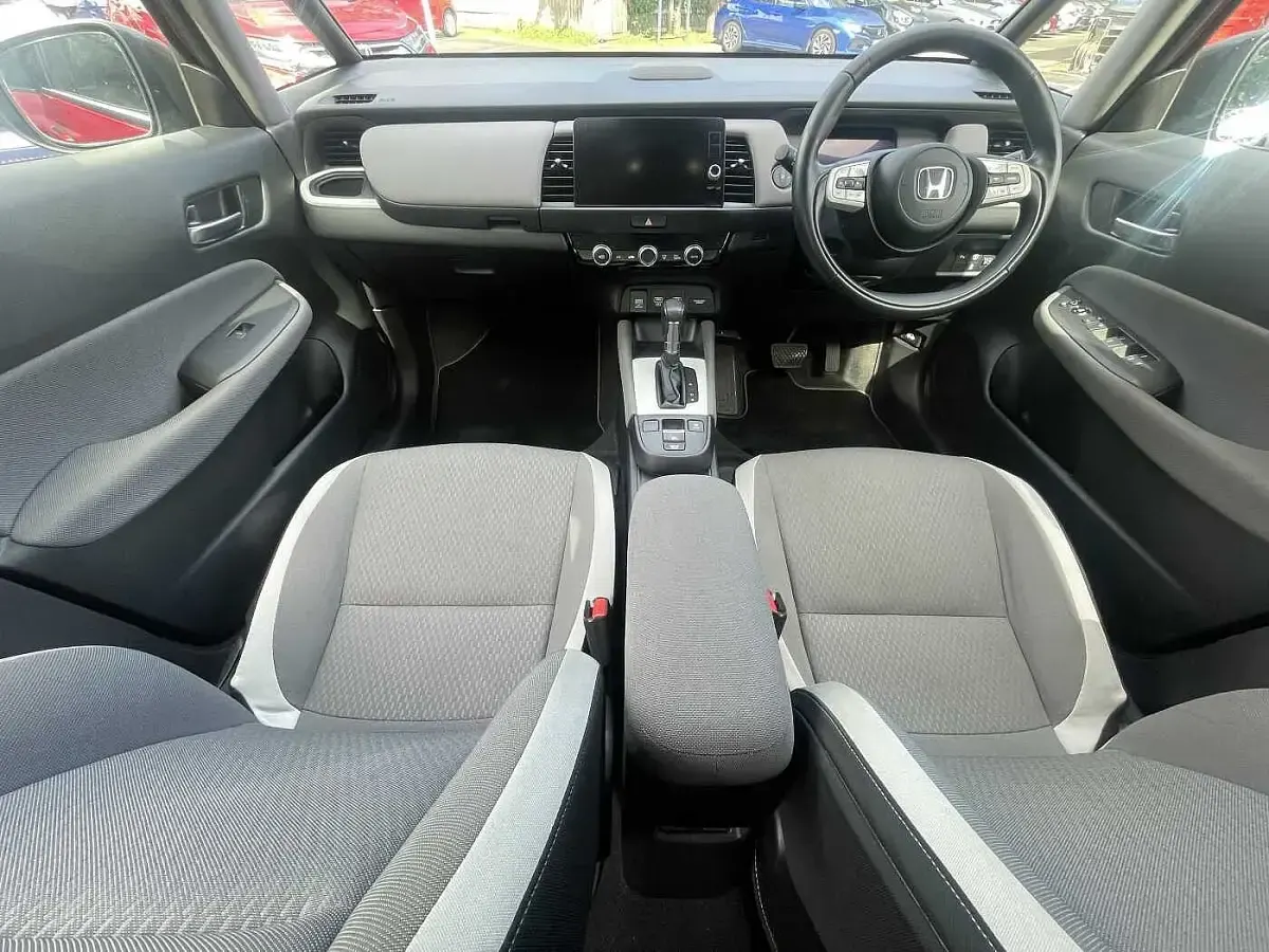 Used Honda Jazz Hybrid 109 HP (80 kW) 2021 Red Hatchback