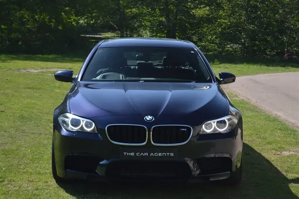 Used BMW M5 Impressive 2013 Blue Sedan