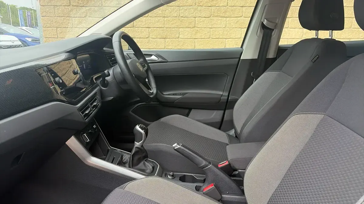 Used VW Polo Life 95 HP (69 kW) 2023 Grey Hatchback
