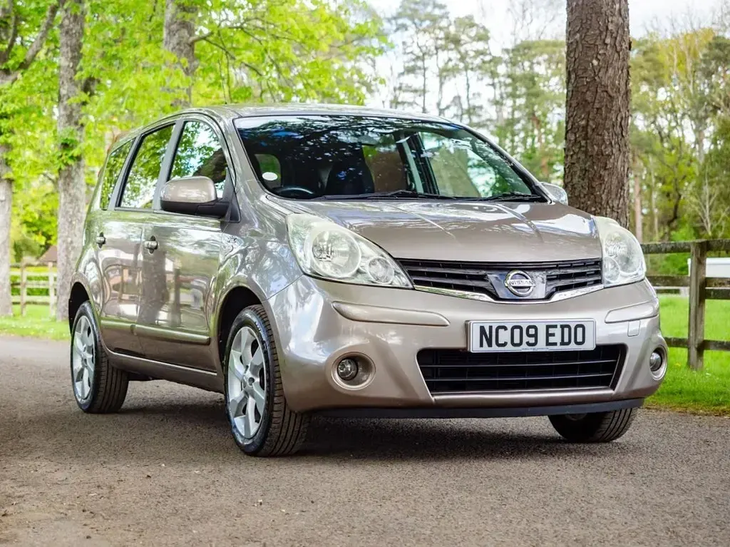 Used Nissan Note N-TEC 88 HP (64 kW) 2009 Beige Hatchback