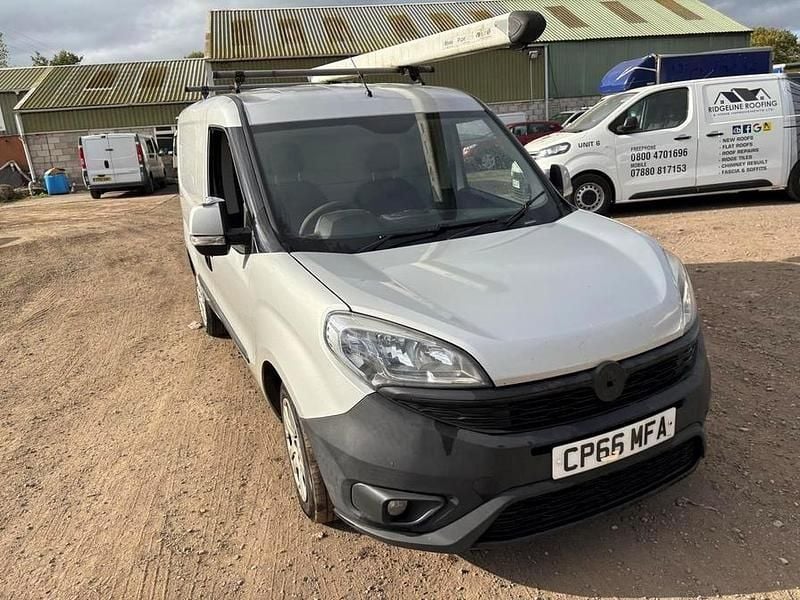 Silver Used 2017 Fiat Doblò MPV | £2,795 (Good price) - Image 1/4