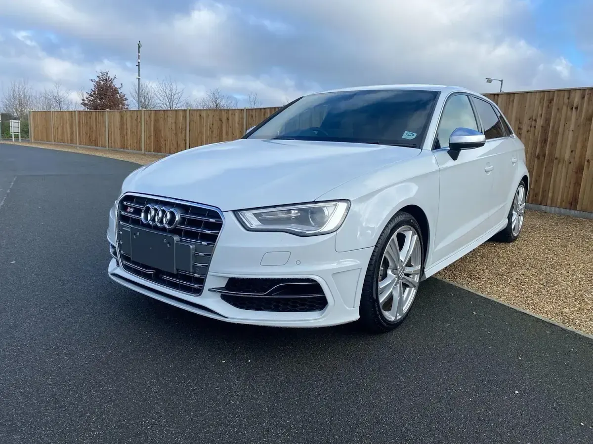 Used Audi S3 Sportback 328 HP (241 kW) 2014 White Hatchback