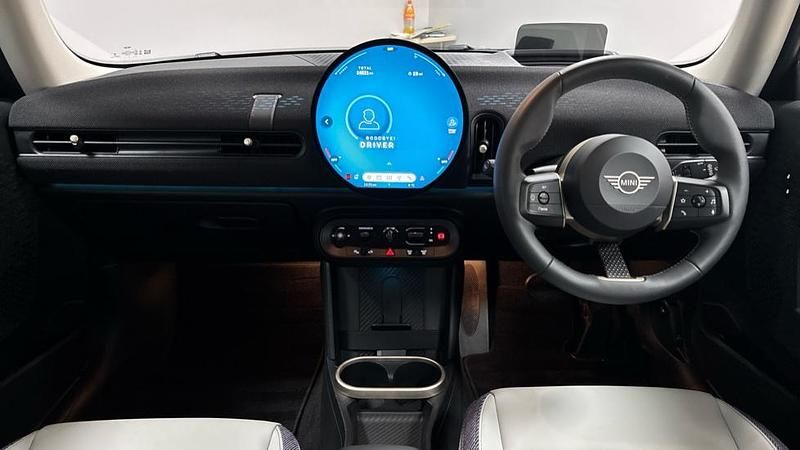 Used Mini Cooper S Hatch 201 HP (147 kW) 2024 Black Hatchback