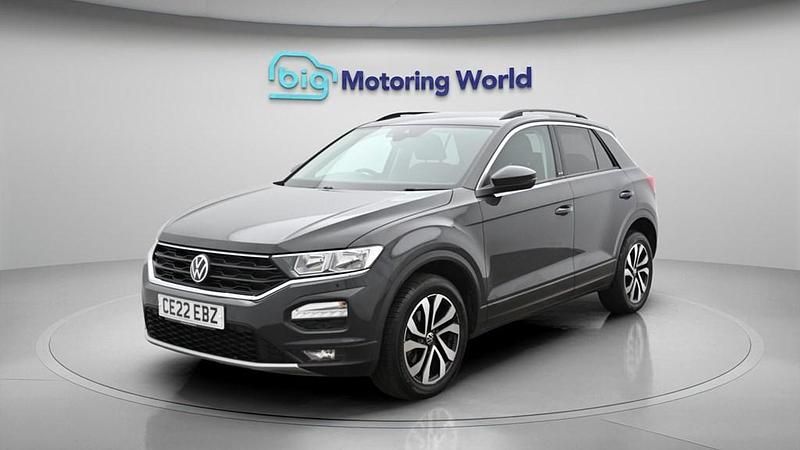 Used VW T-Roc Active 110 HP (80 kW) 2022 Grey SUV