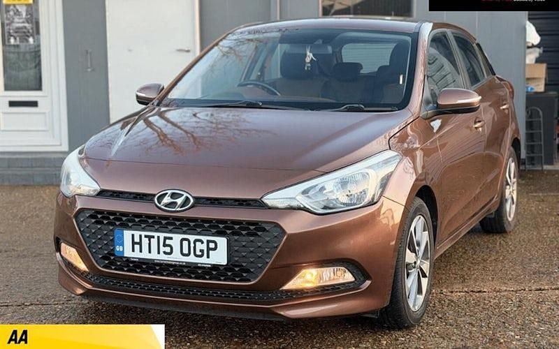 Used Hyundai i20 SE 101 HP (74 kW) 2015 Brown Hatchback