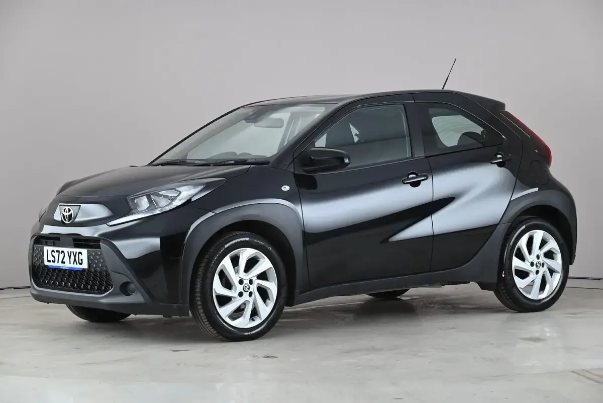 Used Toyota Aygo X PURE 72 HP (52 kW) 2022 Black SUV