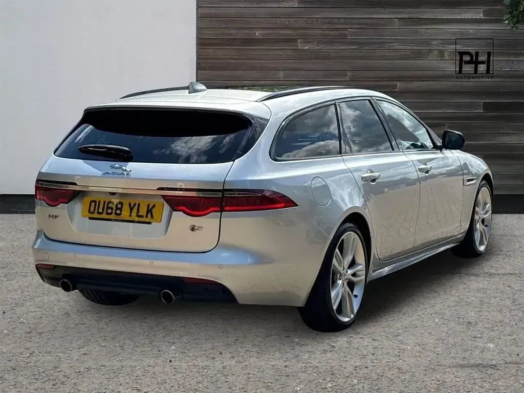 Usado Jaguar XF S 300 HP (220 kW) 2018 Prateado Carrinha