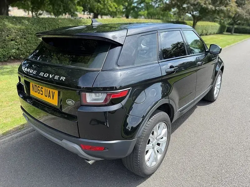 Used Land Rover Range Rover evoque SE 150 HP (110 kW) 2016 Black Estate