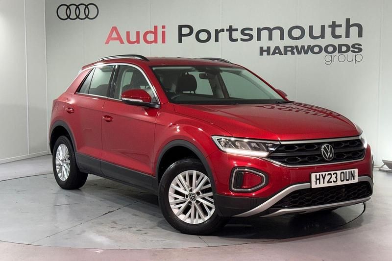Red Used 2023 VW T-Roc Life SUV | £18,290 (Good price) - Image 1/4