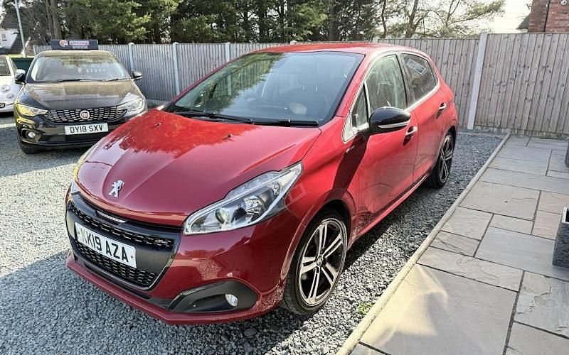 Used Peugeot 208 GT-line 109 HP (80 kW) 2019 Hatchback