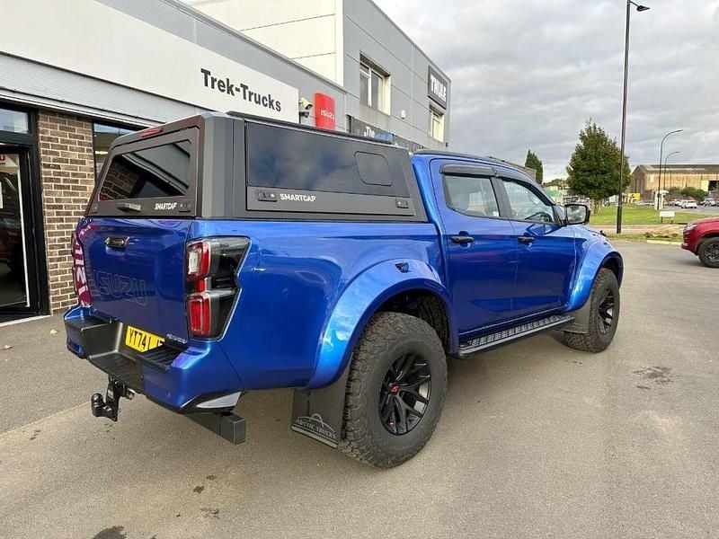 Used Isuzu D-Max 164 HP (120 kW) 2024 Blue Pickup